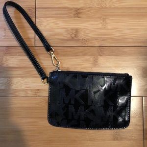 Authentic Michael Kors Jet Set wristlet